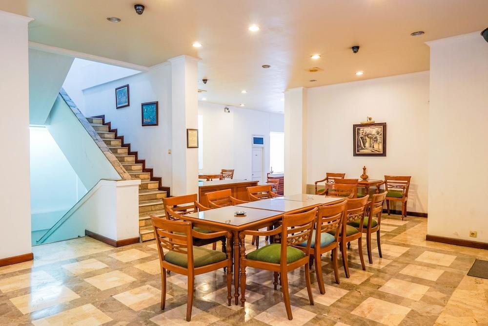 Hotel Utari Dago バンドゥン エクステリア 写真